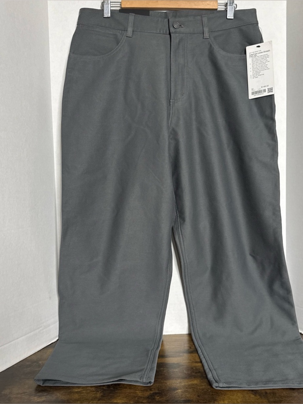 Lululemon Men’s Easyfive Loose Straight Pant  32”L Size 34” Waist Onyx Grey NEW